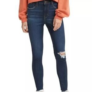 NWT LEVIS 720 High Rise Super Skinny Jeans  33 x 30
